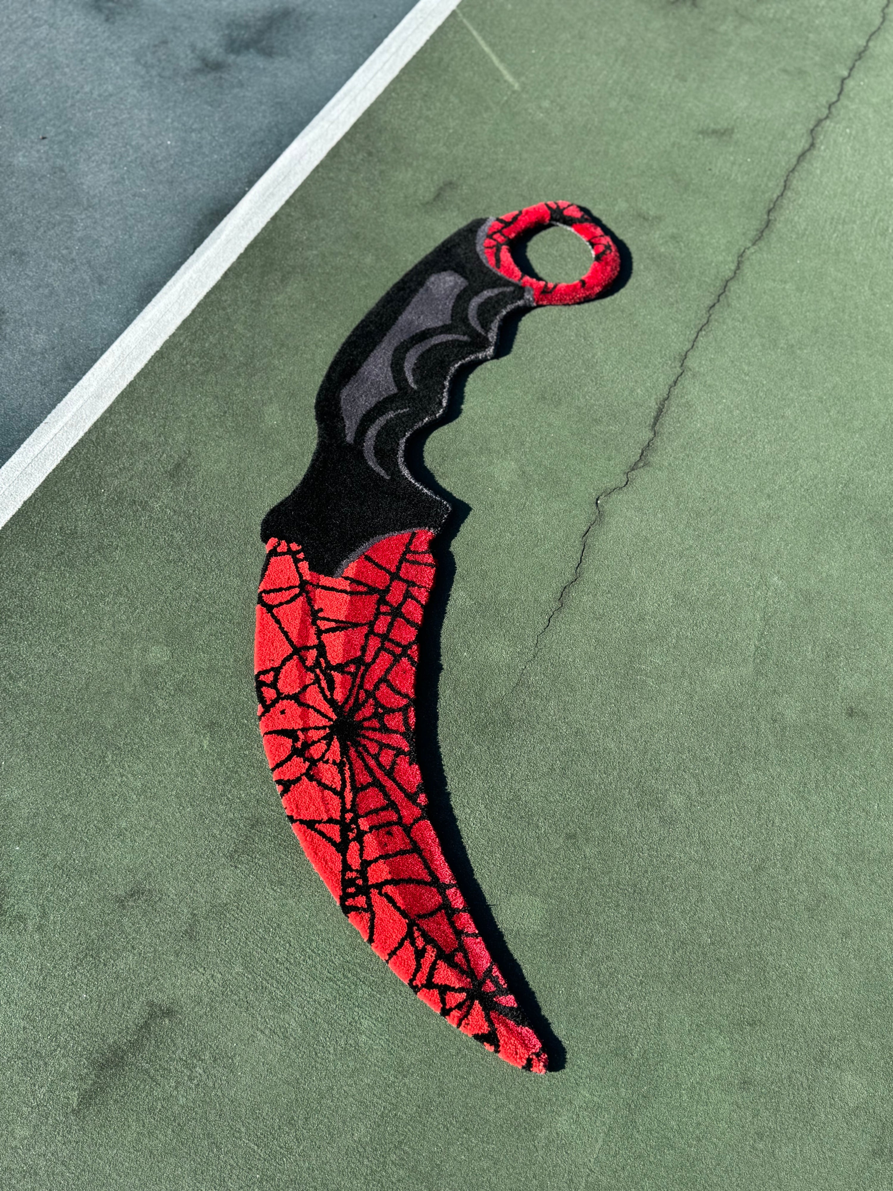 KARAMBIT RUG (CRIMSON WEB)