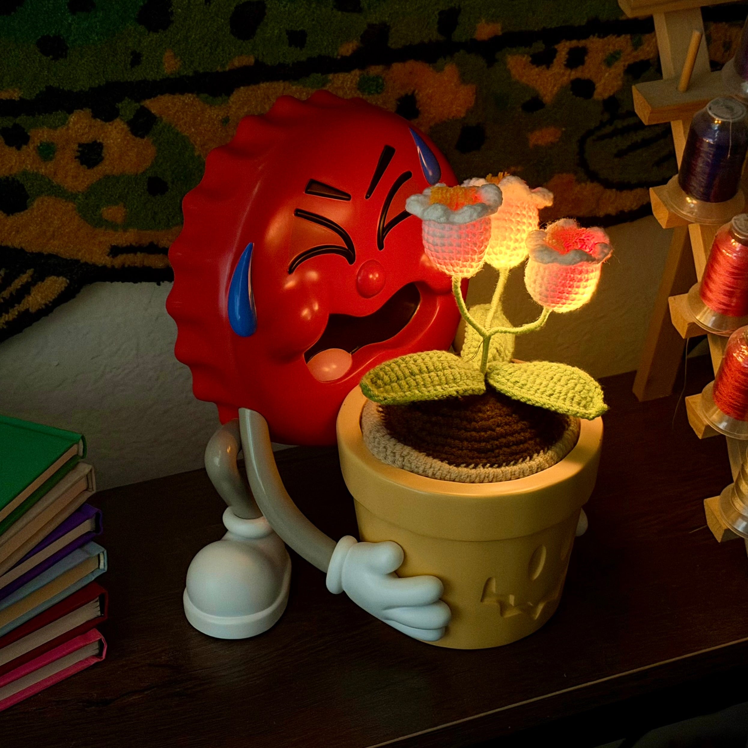 ‎  ‎ ‎ ‎ ‎ ‎“HEAVY PLANTER” ‎ ‎ ‎ ‎ ‎ VINYL FIGURE LIGHT
