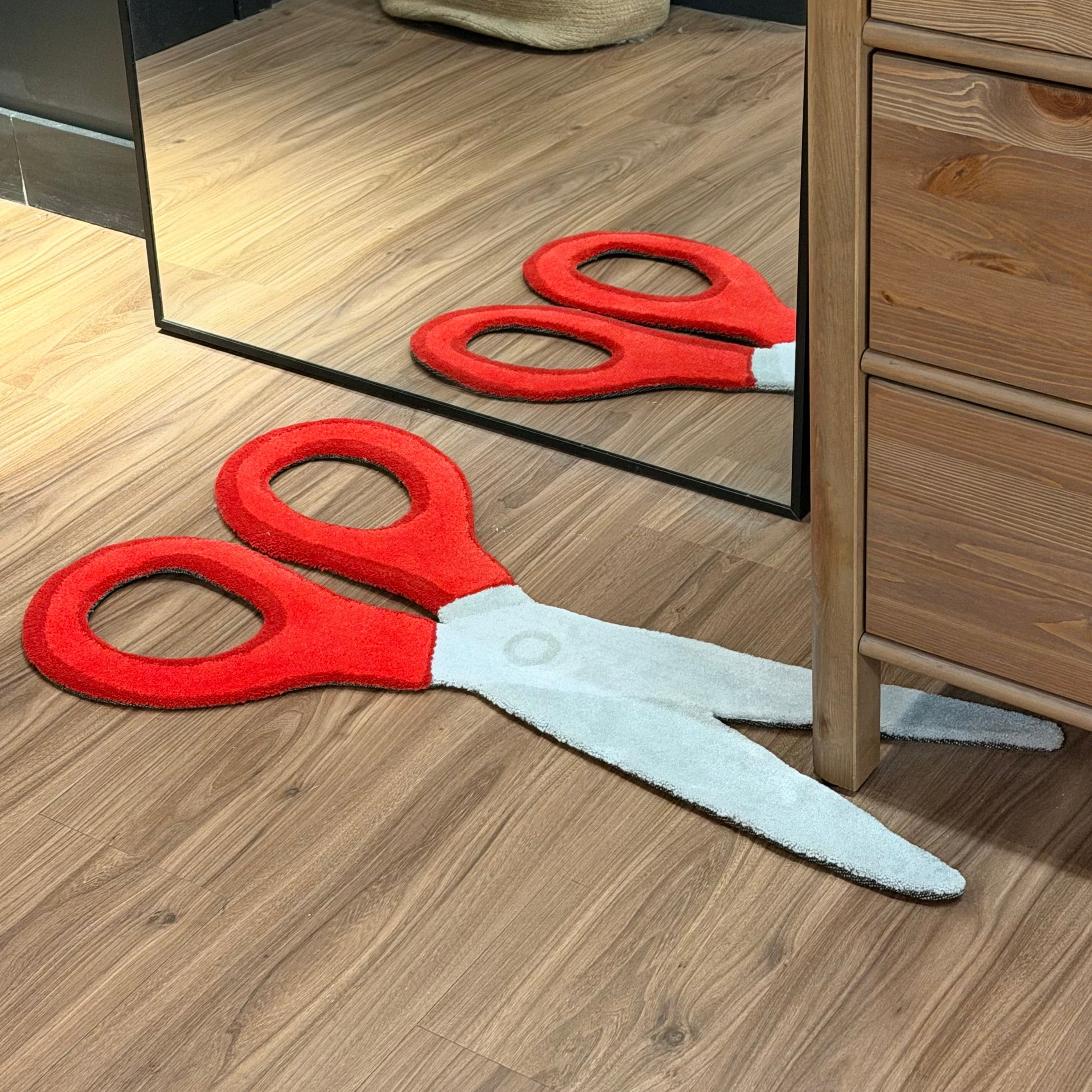 SCISSORS RUG