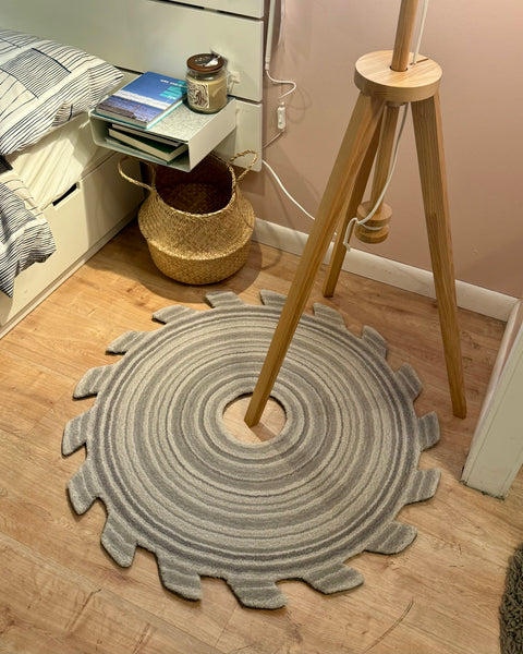 SAWBLADE RUG (FULL)