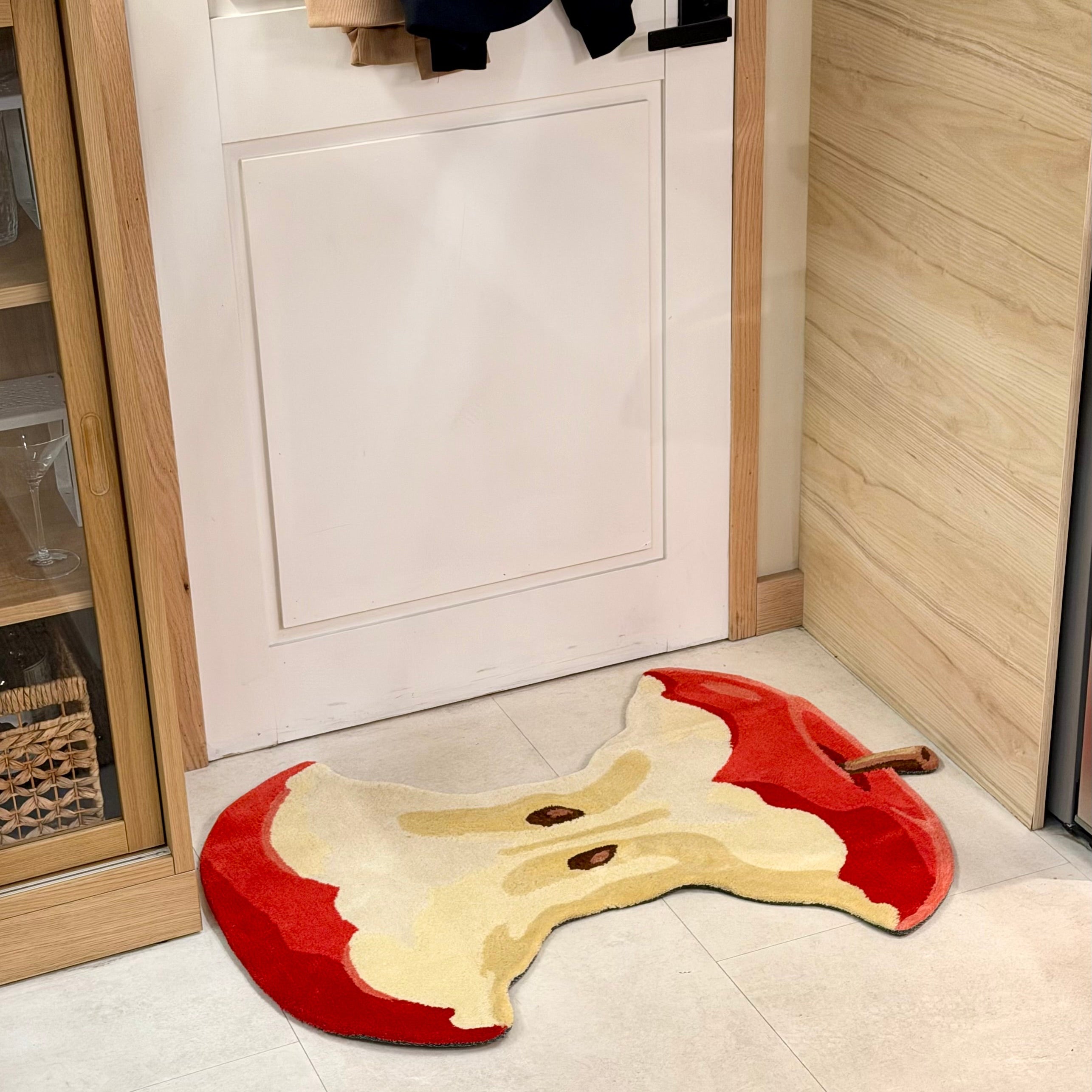 APPLE CORE RUG