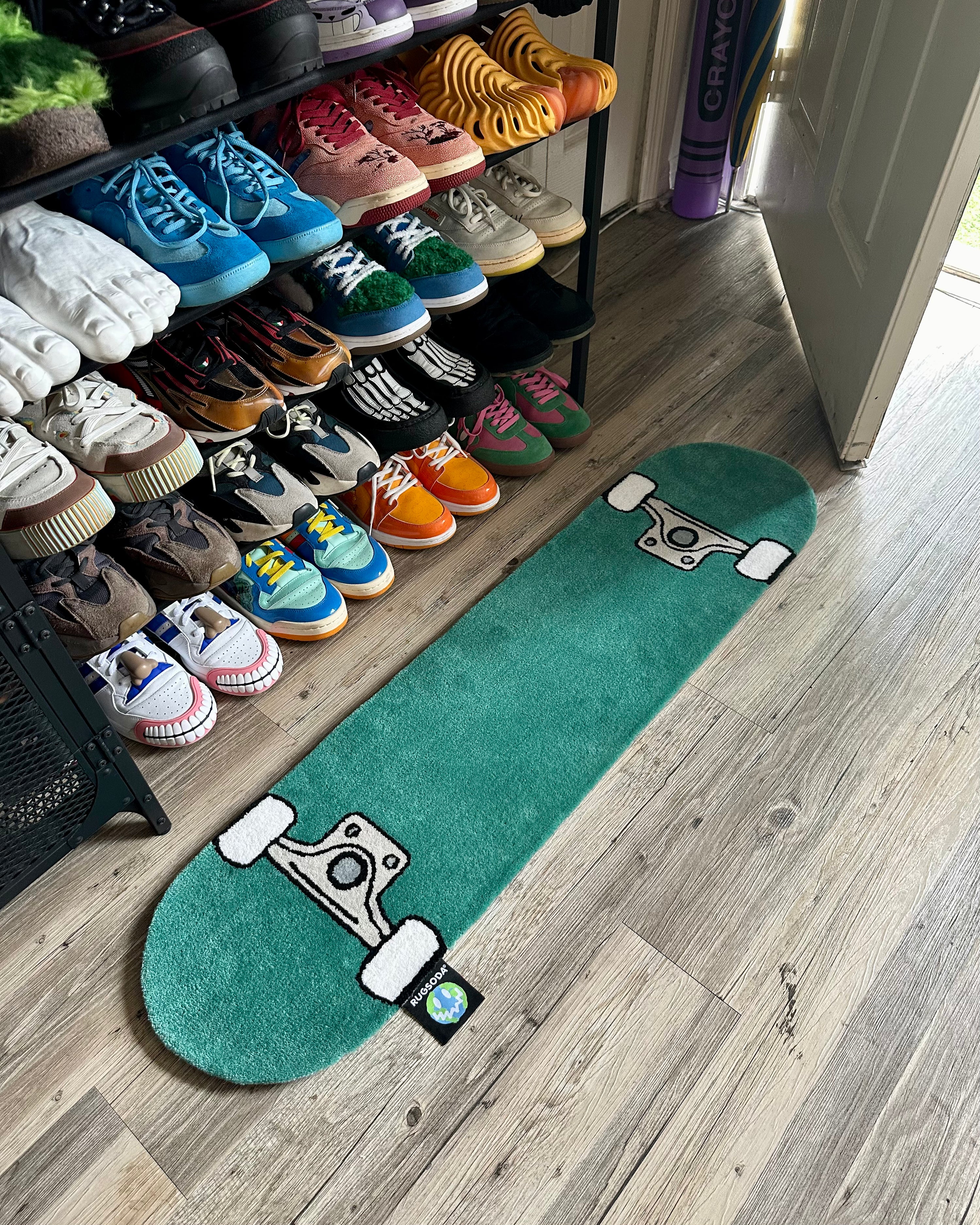 SKATEBOARD RUG ROULETTE