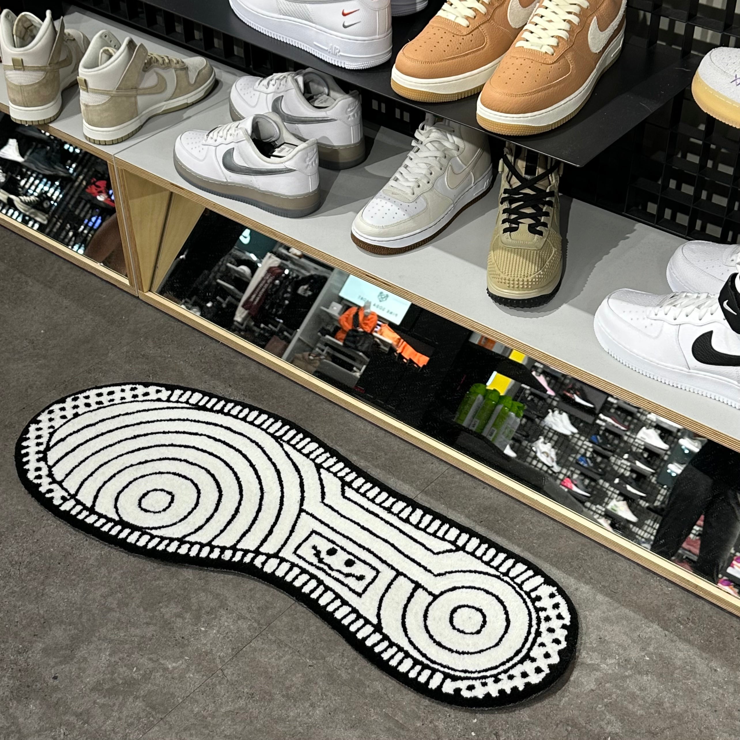 FOOTPRINT RUG